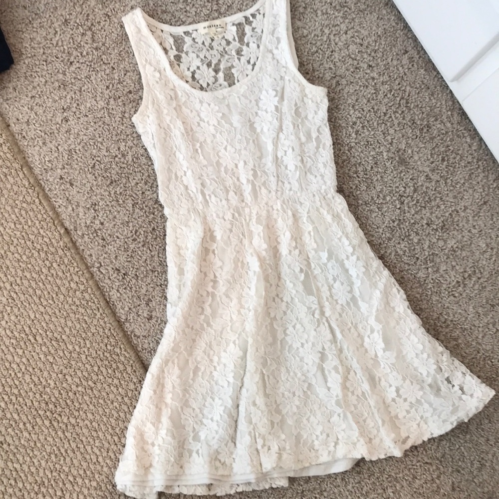 White lace dress